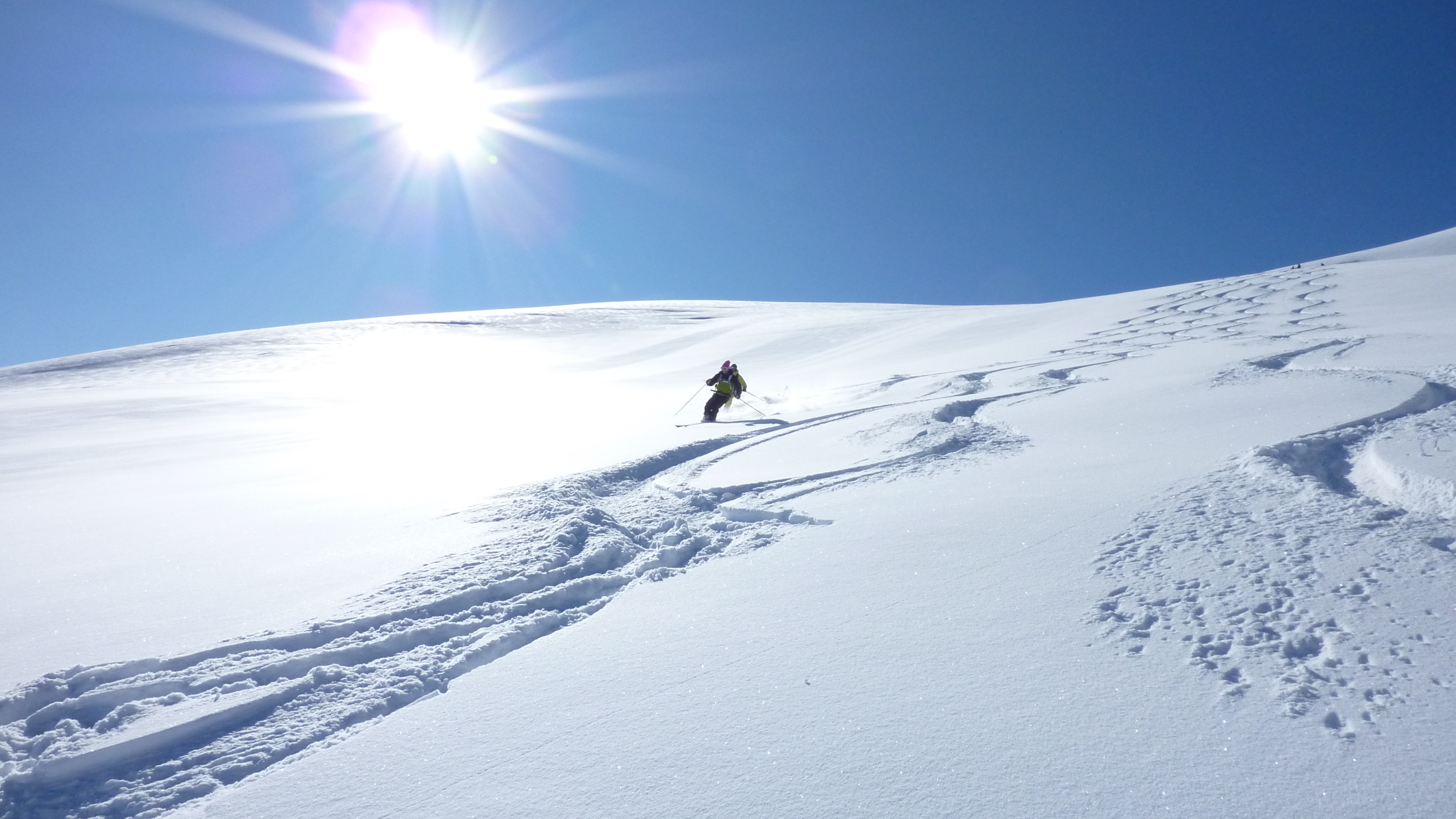spring skiing val disere